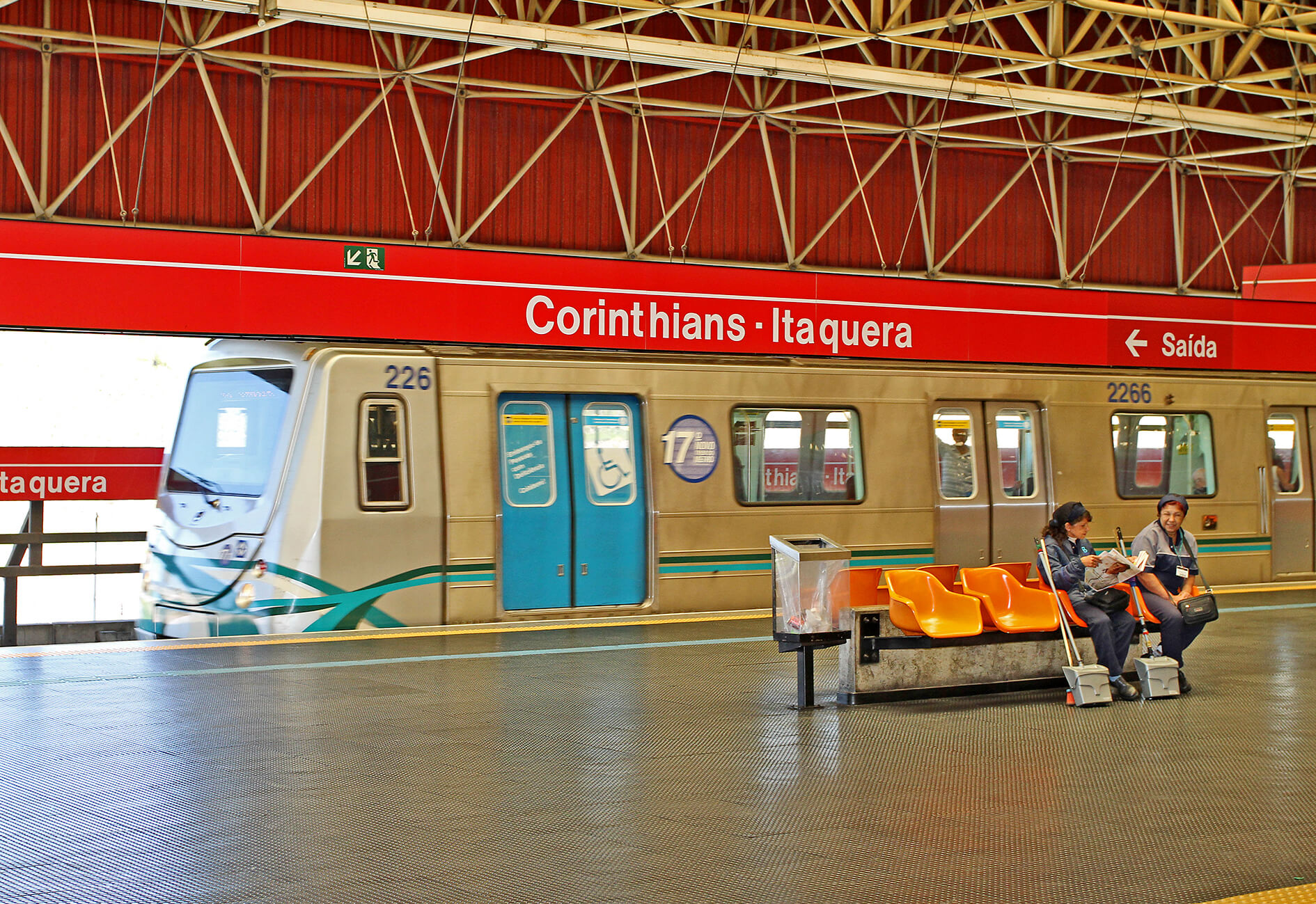 How many countries are visa free to Brazil07