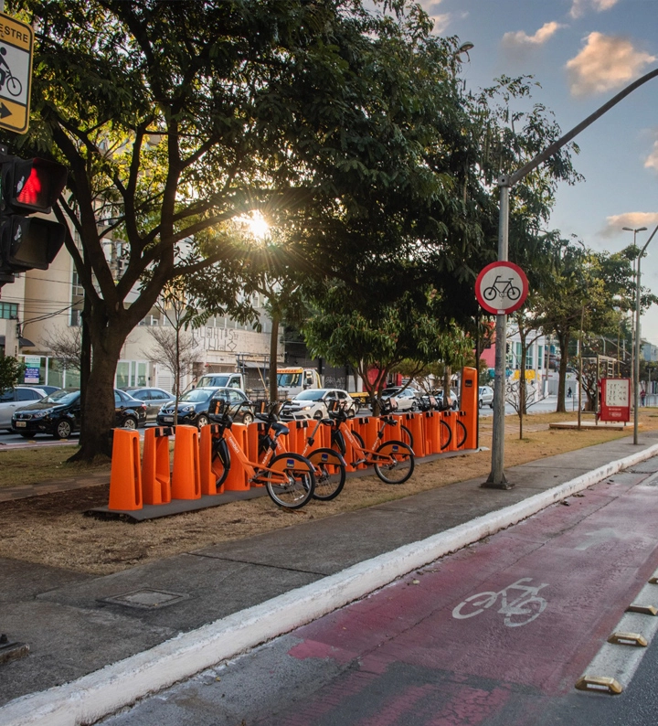 How much do English teachers in Brazil make09